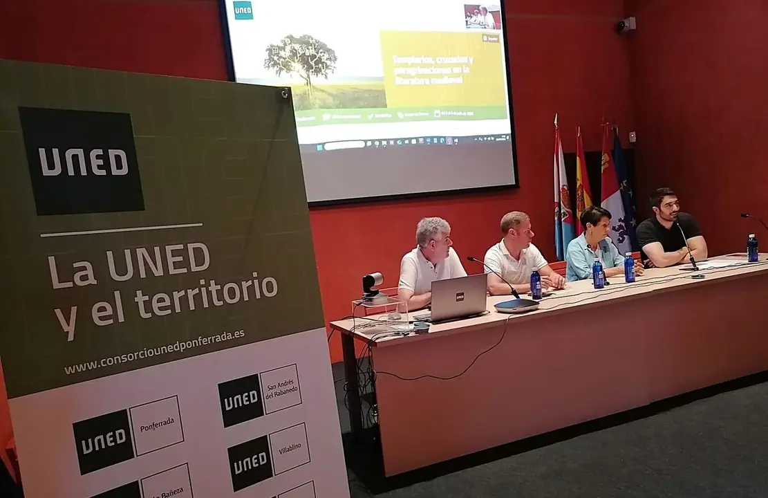 Inauguración del curso de la Uned sobre templarios, cruzadas y literatura en Ponferrada.