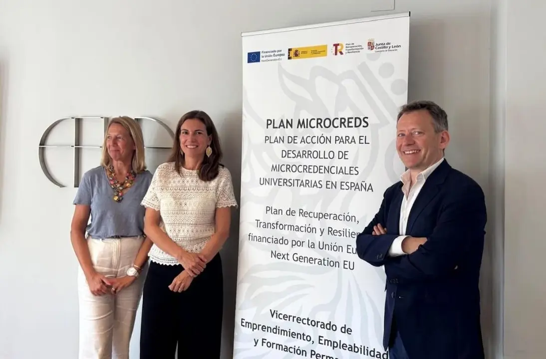 La vicerrectora de Emprendimiento, Empleabilidad y formación Permanente de la Universidad de León, María José Vieira, ha mantenido una reunión con el secretario general de la Federación Leonesa de Empresarios, Enrique Suárez.