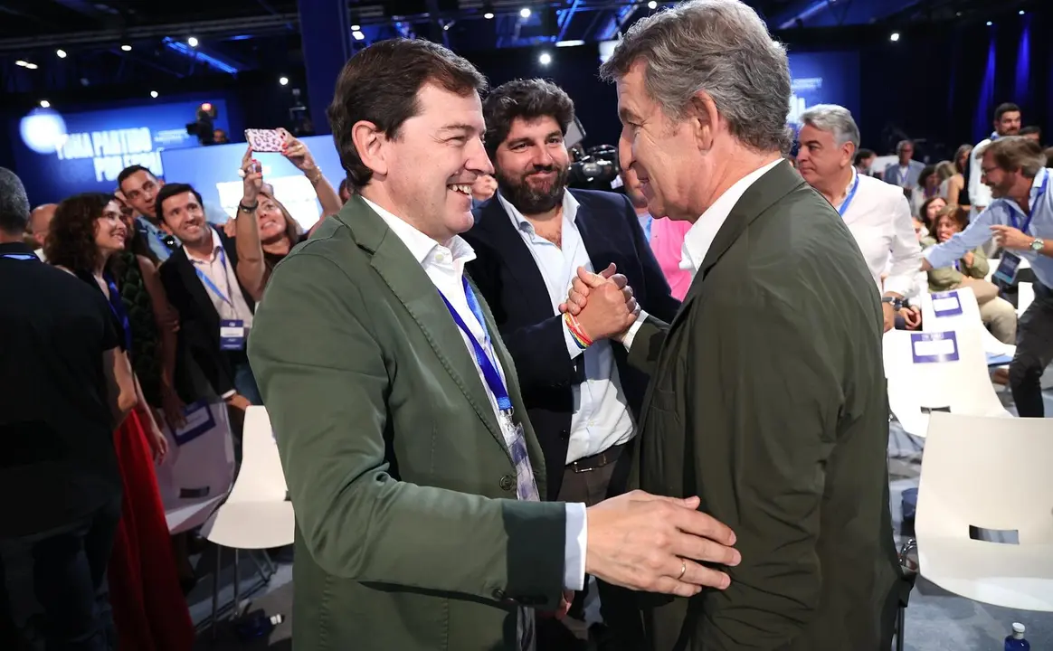 El presidente del Partido Popular de Castilla y León, Alfonso Fernández Mañueco, asiste a la primera jornada del 21 Congreso Nacional del Partido Popular. Foto: Lázaro