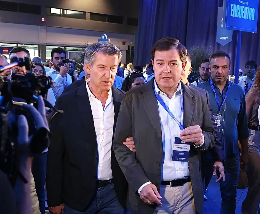 Congreso Nacional del PP, que se celebra bajo el lema ‘Toma partido por España’, con el debate de las ponencias política y de estatutos, los informes de los grupos parlamentarios y la presentación de la candidatura a la reelección de Alberto Núñez Feijóo.