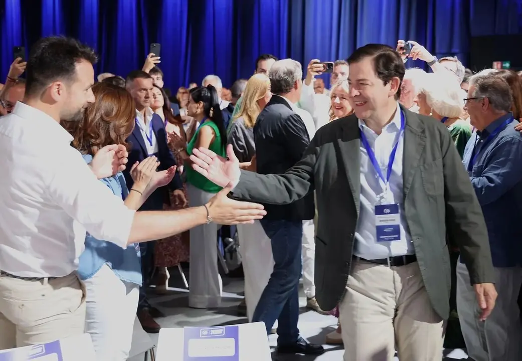 Congreso Nacional del PP, que se celebra bajo el lema ‘Toma partido por España’, con el debate de las ponencias política y de estatutos, los informes de los grupos parlamentarios y la presentación de la candidatura a la reelección de Alberto Núñez Feijóo.