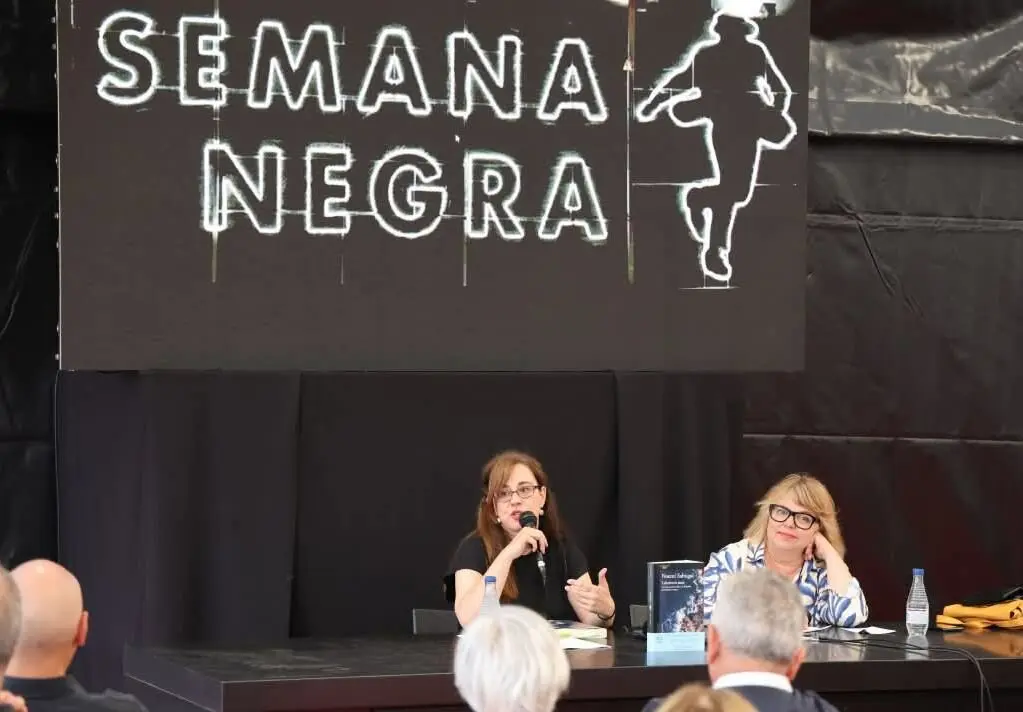 La escritora leonesa Noemí Sabugal en la Semana Negra de Gijón.