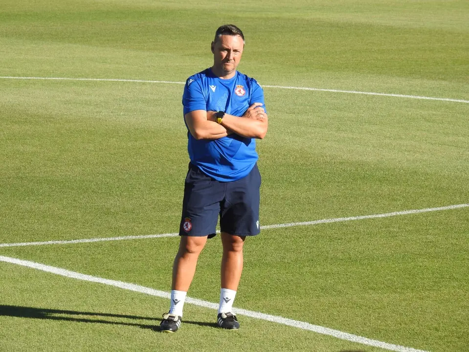 Raúl Llona, durante un entrenamiento con la Cultural y Deportiva Leonesa.