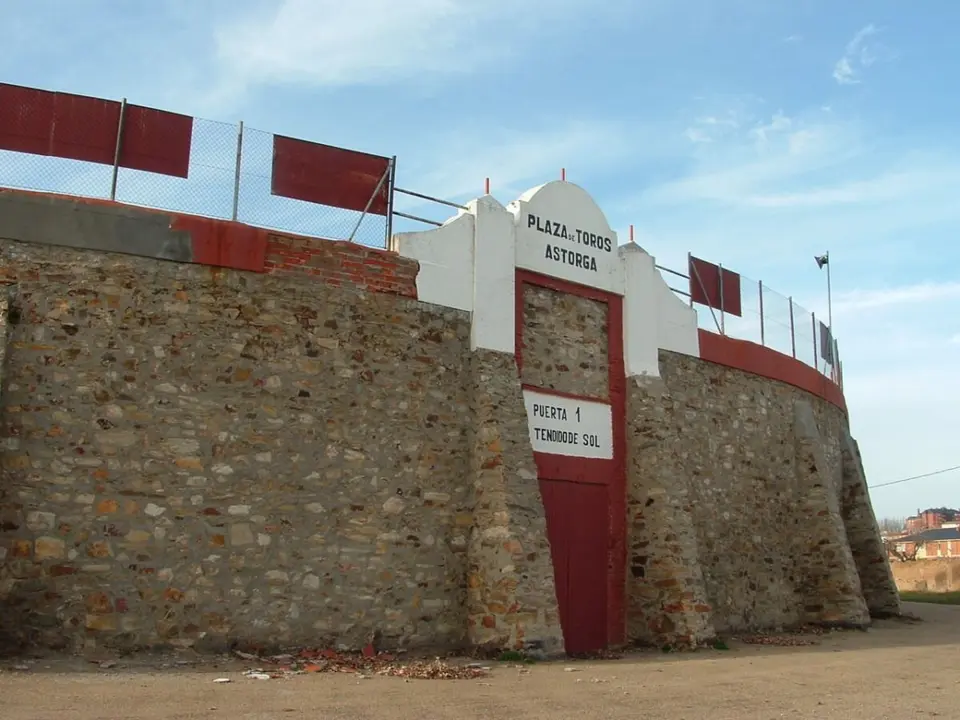 Exterior de la Plaza de Toros de Astorga. Foto: Mundo Toro