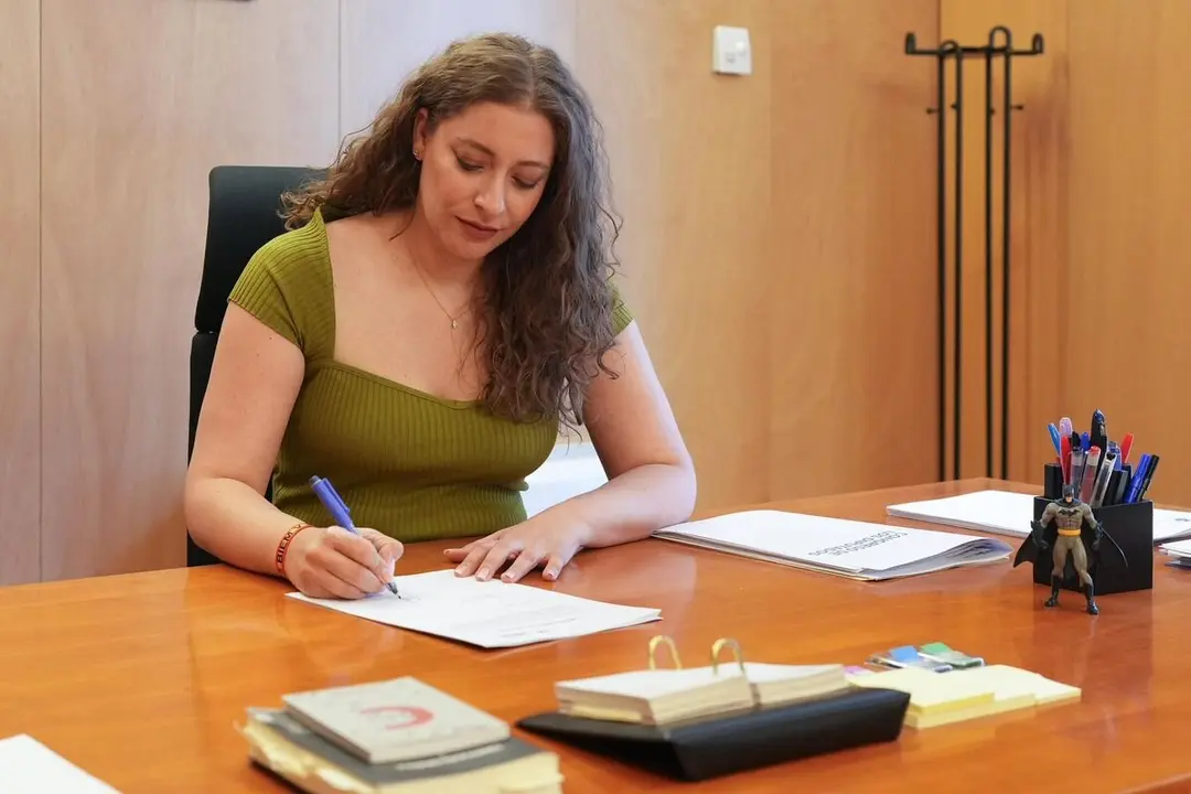 La leonesa Ester Muñoz se estrenó este jueves como portavoz nacional del PP firmando una PNL reclamando proyectos para León.