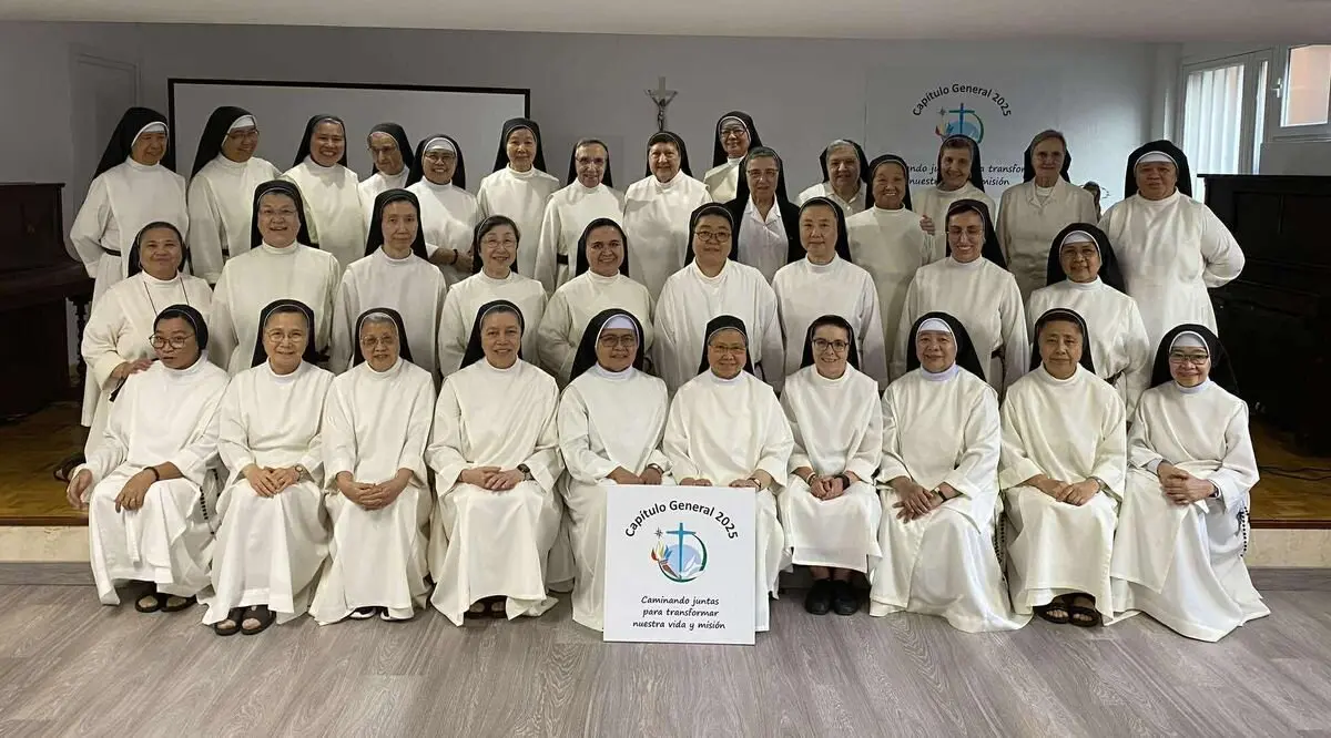 Foto de grupo del Capítulo General de las Dominicas en León.