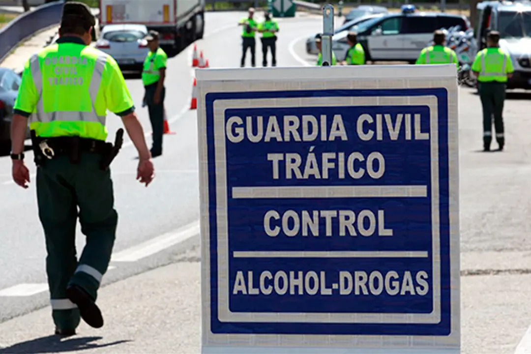 Un control de alcohol y droga de la Guardia Civil de Tráfico.