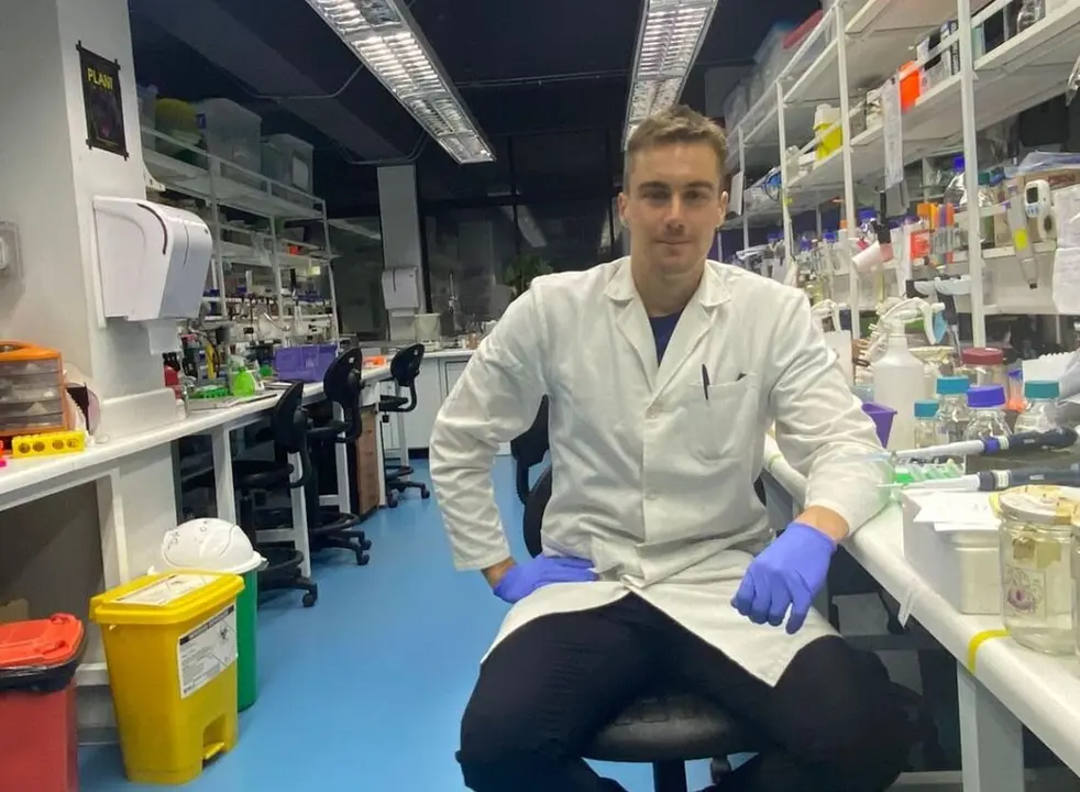 La investigación es obra del catedrático de Fisiología Vegetal de la ULE, José Luis Acebes Arranz, y el doctor Carlos Frey (en la foto).