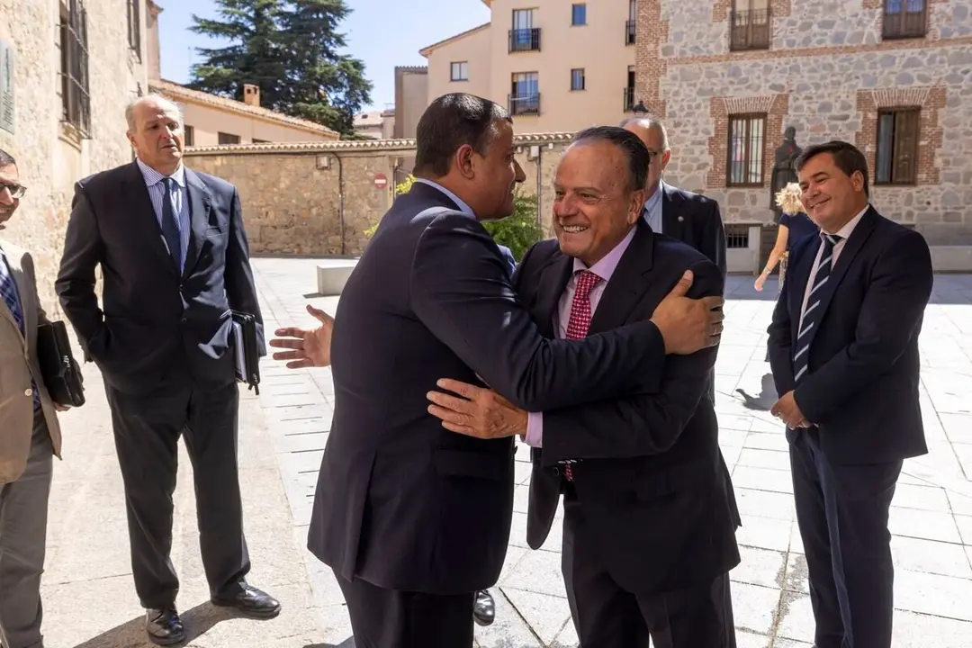 Jornada de trabajo del Consejo de Cuentas. El presidente de la Diputación Provincial, Carlos García, recibió al presidente del Consejo de Cuentasde Castilla y León, Mario Amilivia, y a los consejeros Emilio Melero Marcos y Miguel Ángel Jiménez García
