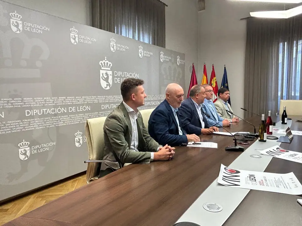 Un instante de la presentación realizada en rueda de prensa.