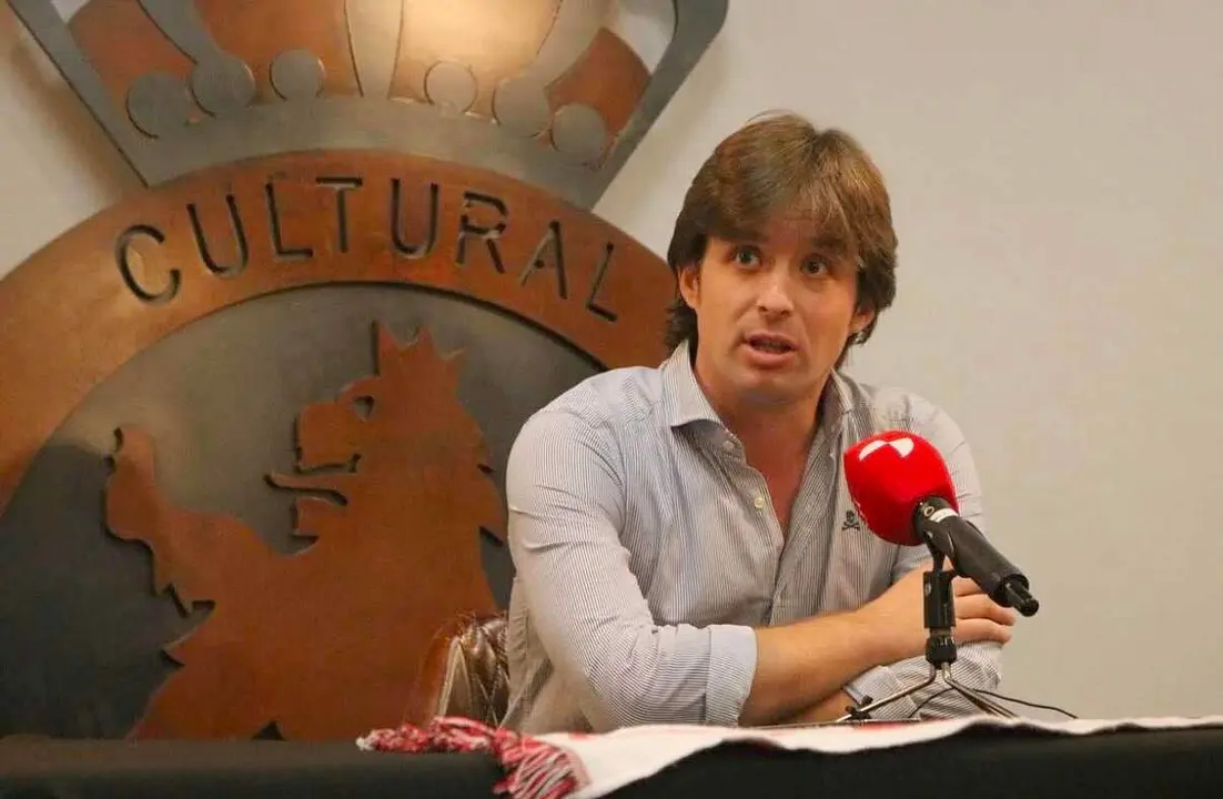 Jose Manzanera, director deportivo de la Cultural y Deportiva Leonesa, durante una rueda de prensa.