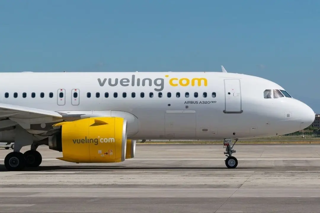 IMAGEN DE ARCHIVO DE UN AVIÓN DE vUELING