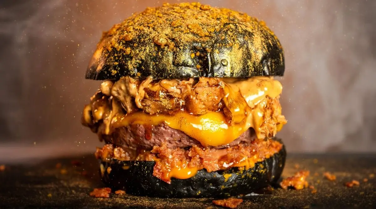 BurgerRoyaleGold_Godeo 1