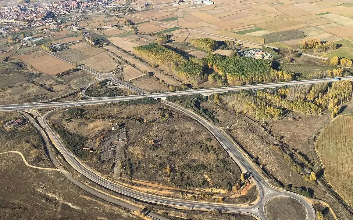 Imagen de la vista aérea de la AP-71 entre León y Astorga.