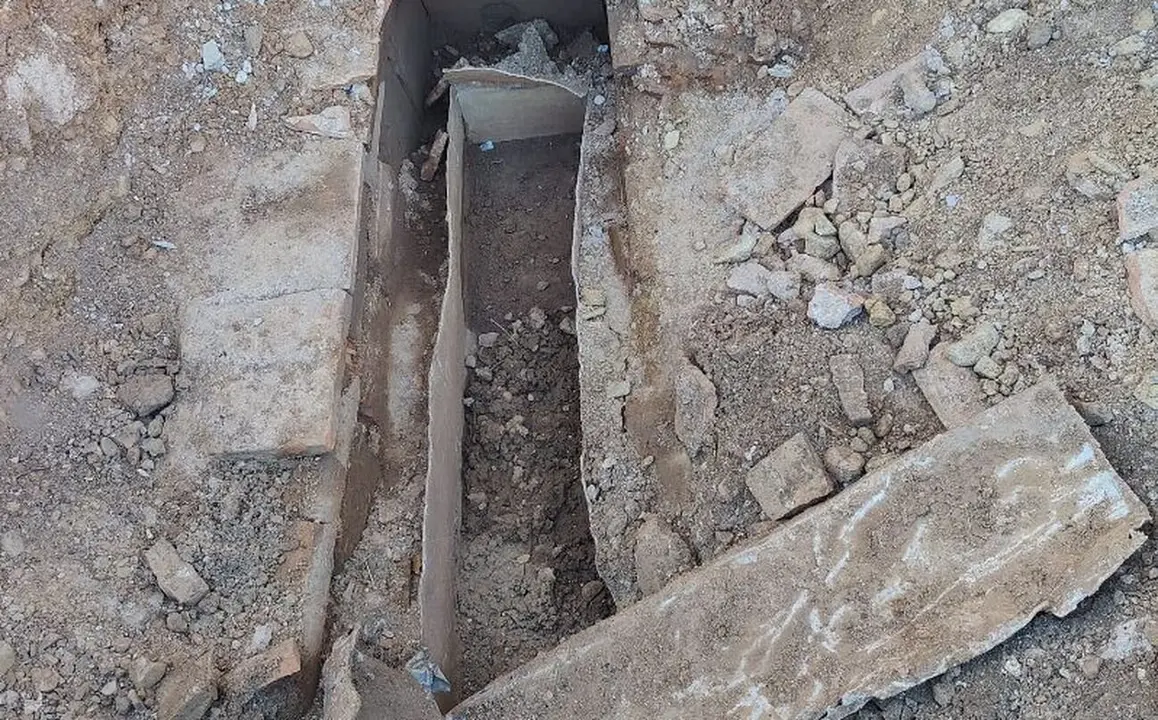 Localizan una tumba romana en Astorga durante las obras de ampliación de una establecimiento comercial.