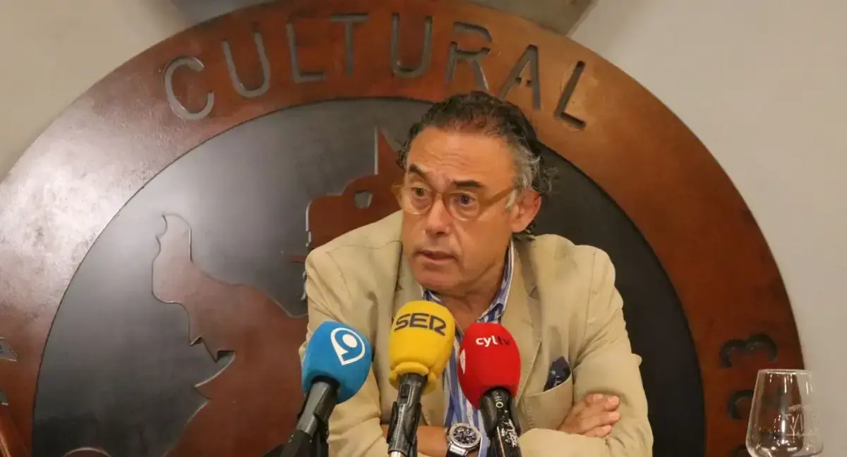 Felipe Llamazares, en una foto de archivo en su época en la Cultural.