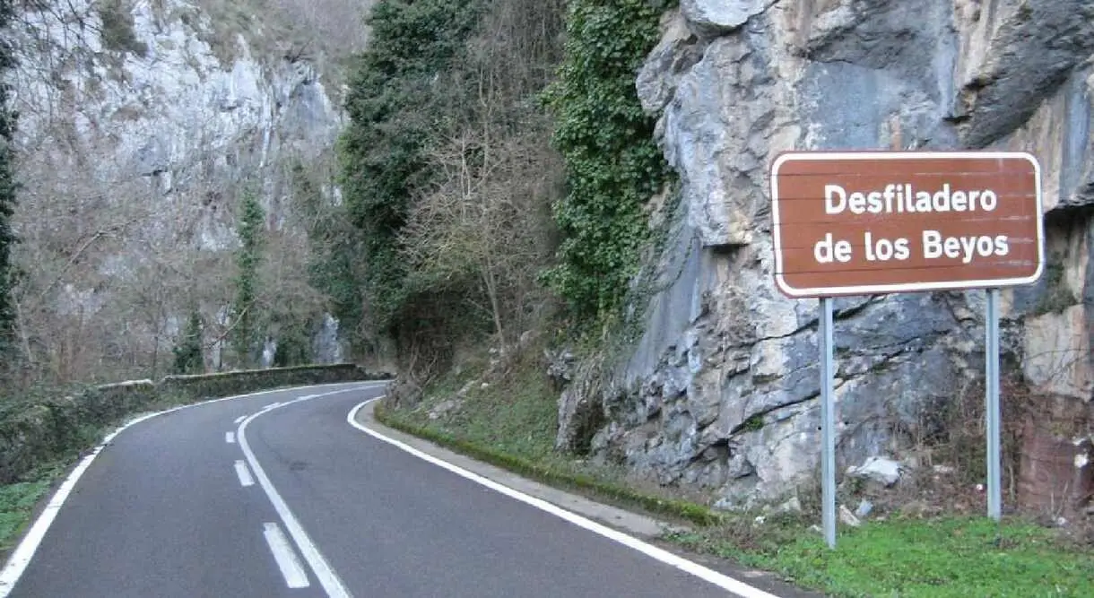 La carretera nacional N-625, conocida históricamente como la vía León–Santander por Cangas de Onís y más popularmente como la carretera del Pontón, vuelve a estar en el centro de la preocupación de los conductores.