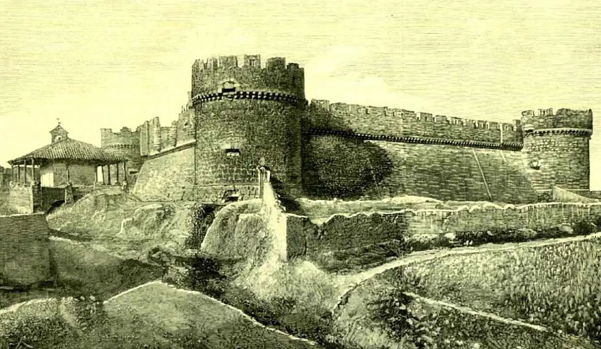 Imagen hist&oacute;rica del castillo de Grajal de Campos, el primero que es artillero en Espa&ntilde;a.