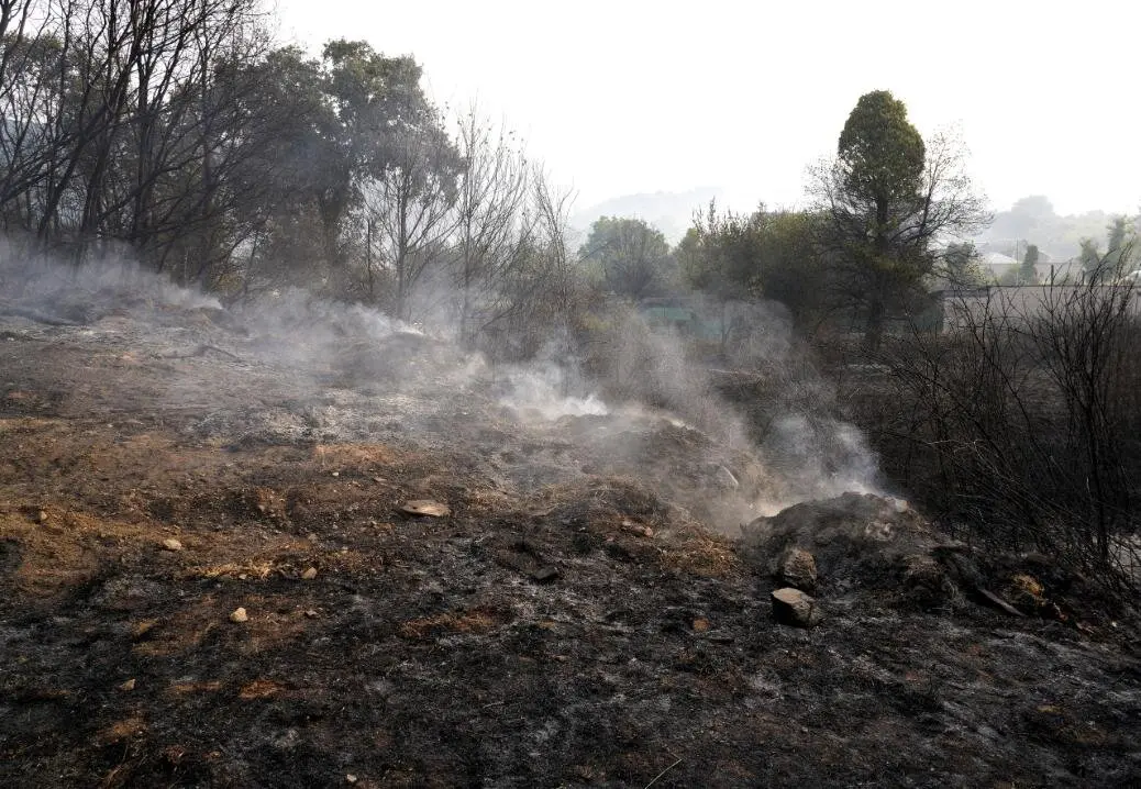 Desalojados incendio Las M&eacute;dulas (1)