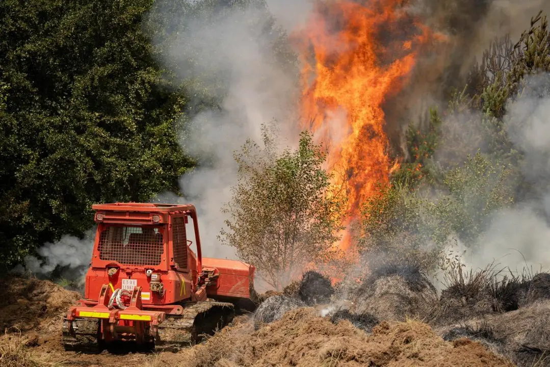 La Diputaci&oacute;n Provincial impulsa la compra de material pesado para la lucha contra el fuego.