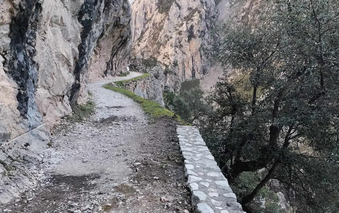 Imagen de una de las zonas de paso de la Ruta del Cares entre León y Asturias.