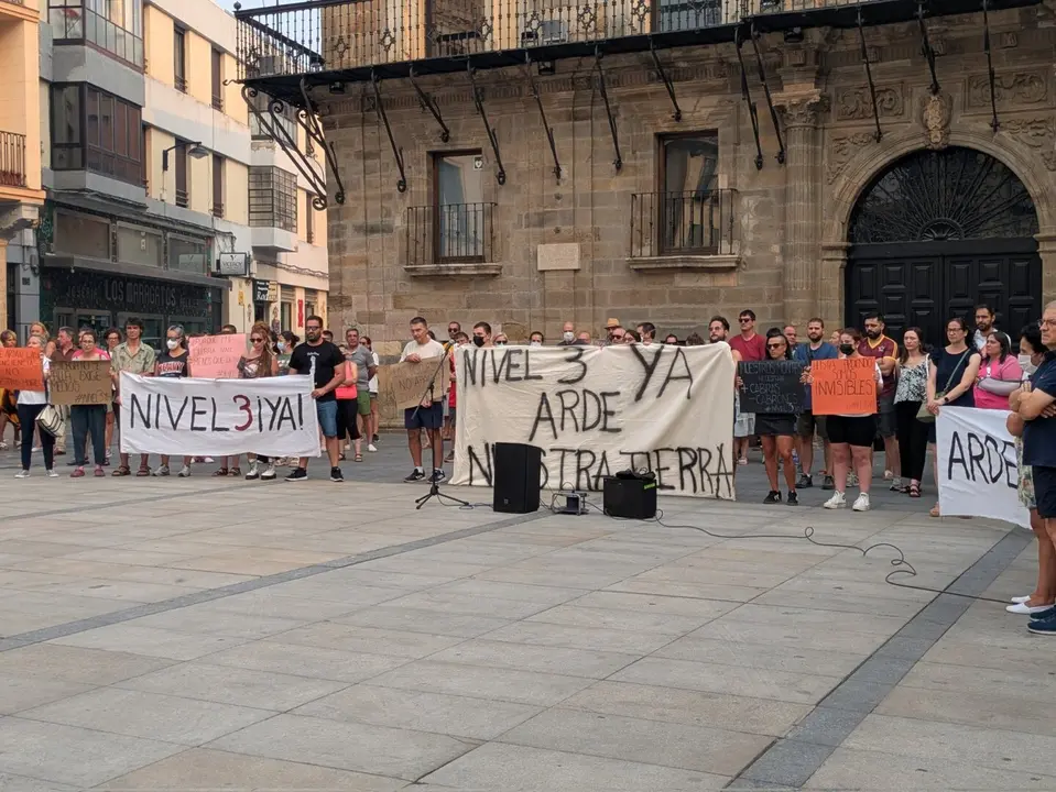 Protesta este domingo en Astorga contra la gestión de los incendios forestales.