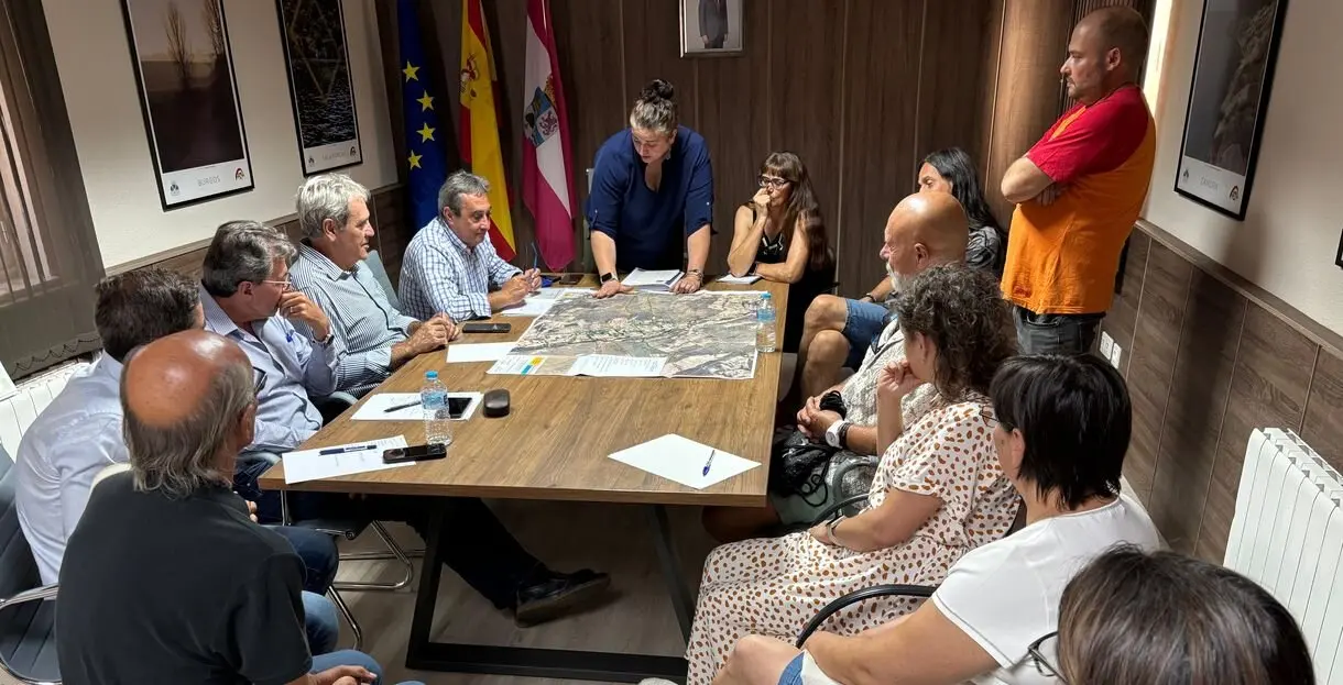 Reuni&oacute;n de la Junta con los alcaldes de los municipios afectados por los incendios 1