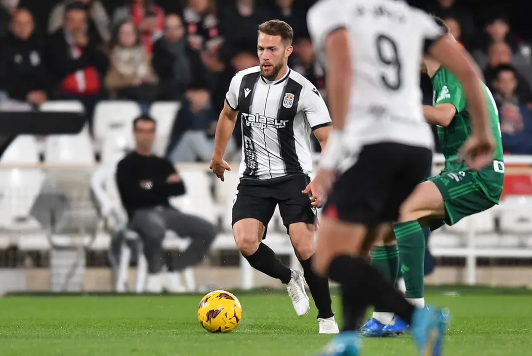 Iván Calero ya estaba en las oficinas de la Cultural y Deportiva Leonesa cuando, repentinamente, la negociación se rompió.