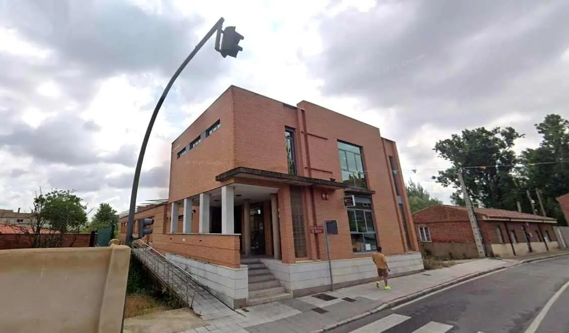 Imagen de la casa de Cultura de la pedanía de Armunia.