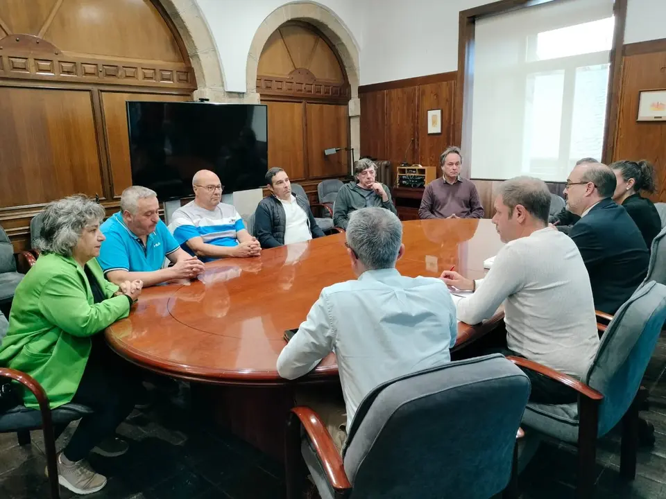 Marco Morala, durante la reunión con las pedanías.