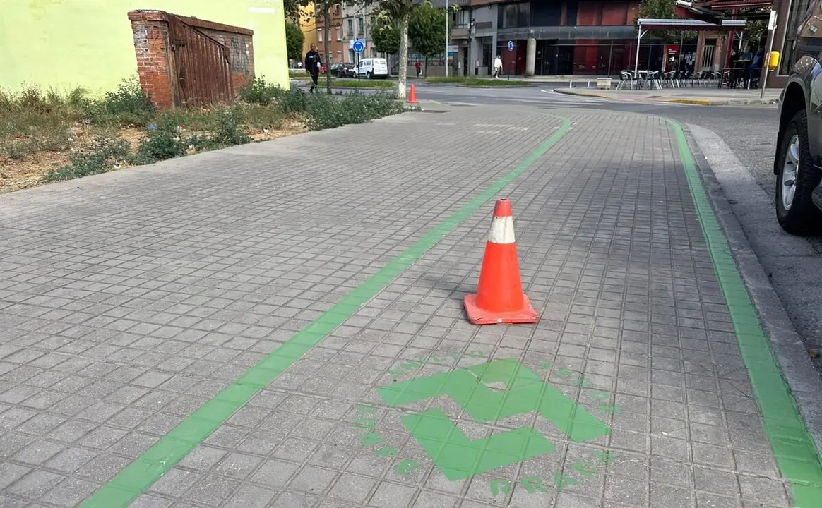 Sendas peatonales del proyecto del Anillo Verde en Ponferrada en el barrio de Flores del Sil. Foto: Cedida Quinito - El Bierzo Digital
