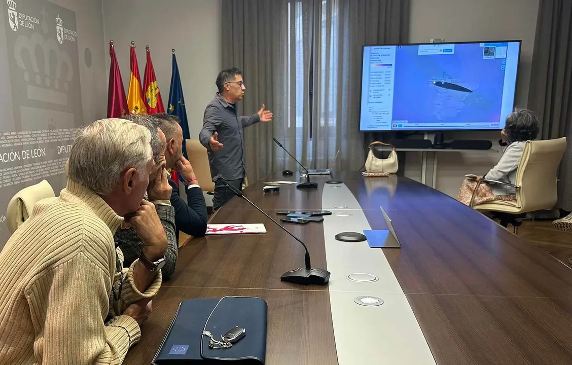 El diputado de Cultura, Arte y Patrimonio, Emilio Martínez, ha presentado en la Diputación de León las actividades organizadas por el Ayuntamiento de Sabero en La Camperona para presenciar el eclipse de sol que tendrá lugar el 12 de agosto de 2026.