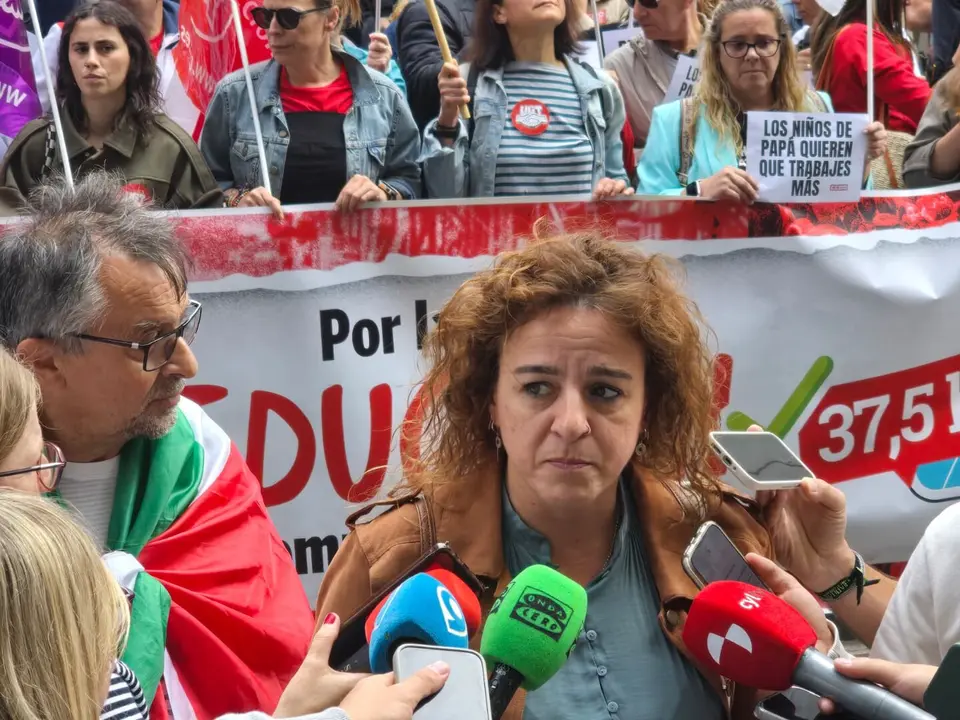 Concentración ante la Fele (4)