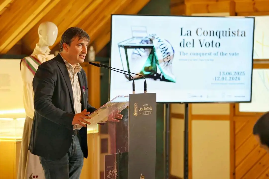 Víctor Miguélez, comisario de la exposición ‘La Conquista del Voto’.