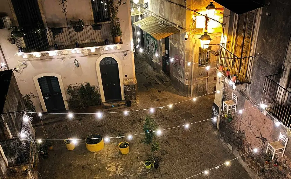 Fragmento del cartel de 'Realidad luminosa' de JR Vega.