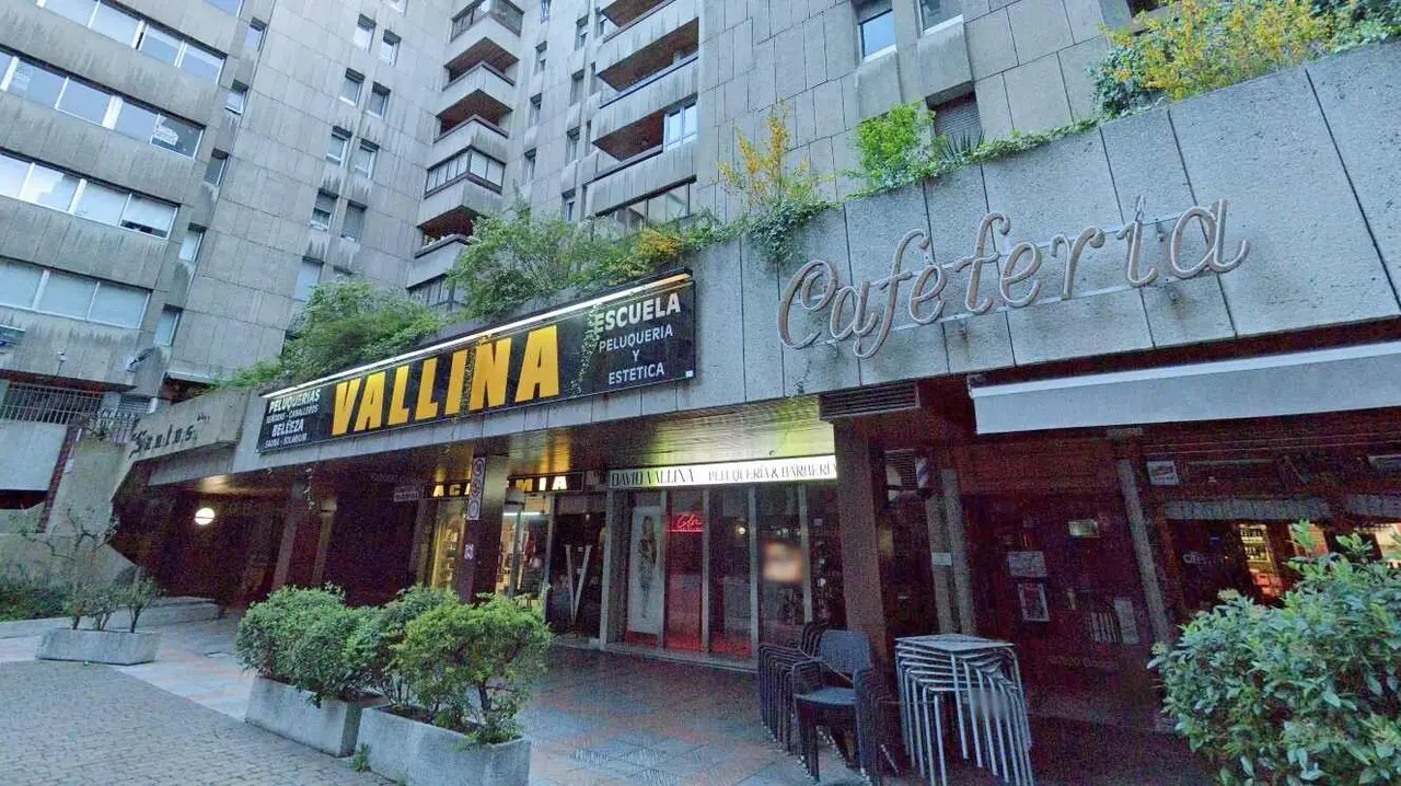 Imagen de la peluquería Vallina en el complejo de Santo Domingo.
