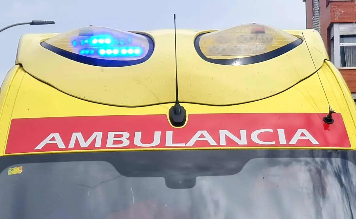 Imagen de una ambulancia de Emergencias Sacyl.