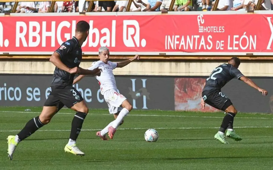 Chacón, en un lance del partido.