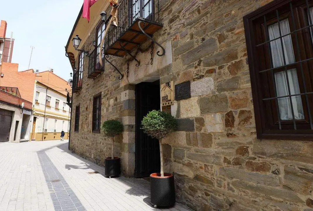 Exterior de la Casa De Tepa de Astorga, establecimiento adherido a la marca Posadas Reales de Castilla y León.