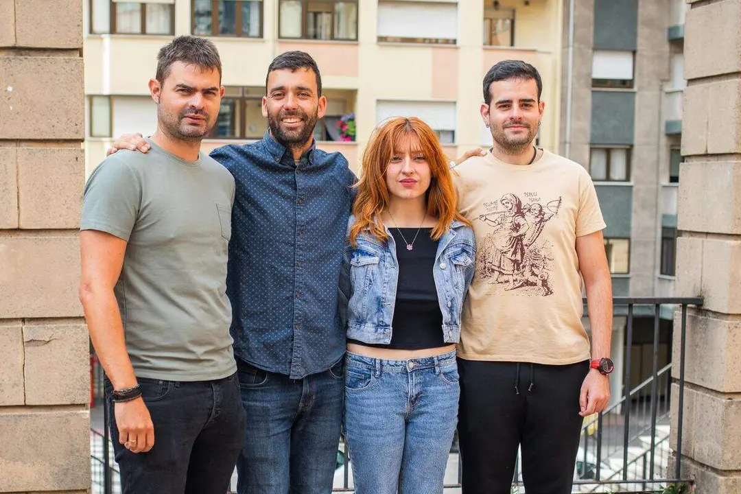 Los nuevos responsables de Radio Laciana, que regresa a las ondas en el 103.9 FM. Foto: Radio Laciana