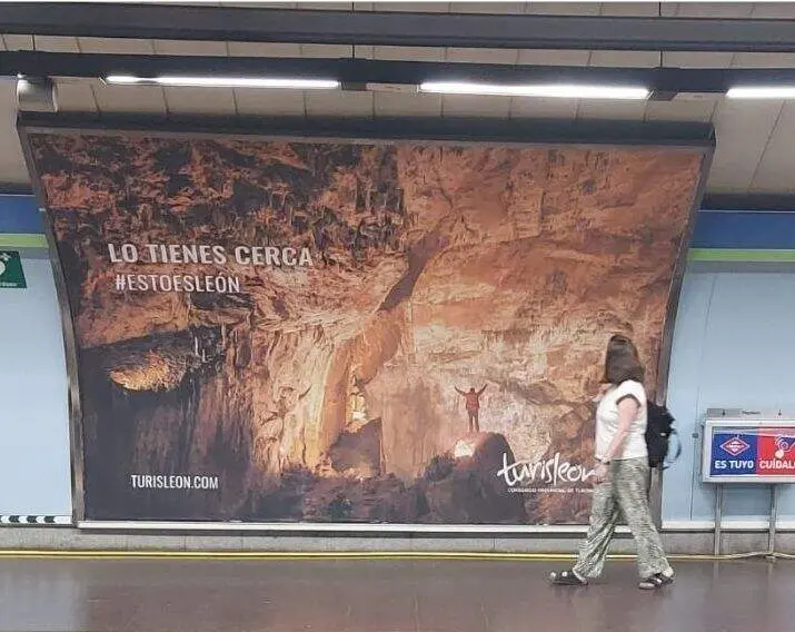 Campaña de turismo de la provincia de León en el metro de Madrid. Foto: Turisleon