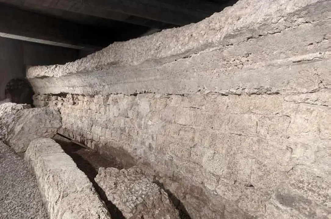 Imagen de una parte del anfiteatro romano de León que ya es visitable.