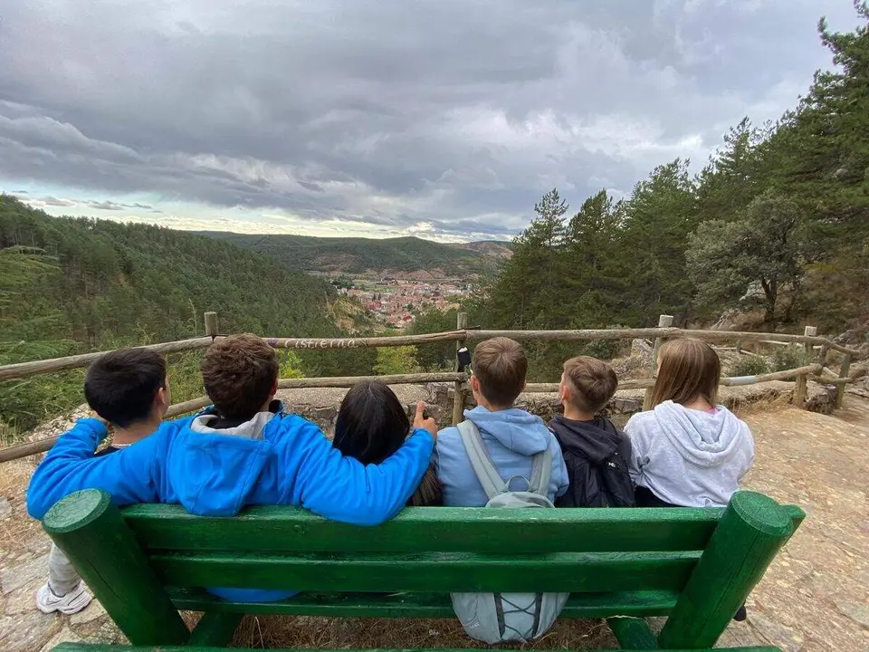 Cistierna acoge con éxito la visita de estudiantes y profesores eslovenos dentro del programa Erasmus+.
