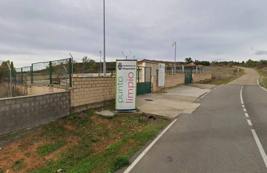 Imagen de un punto limpio en la localidad de Villaquilambre.