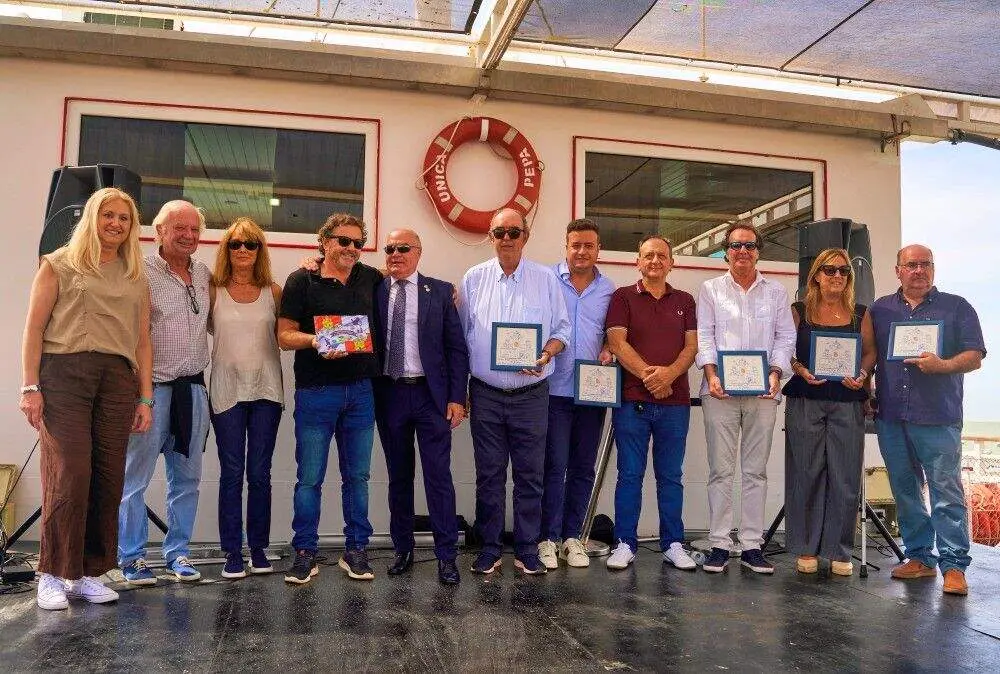 La Academia Leonesa de Gastronomía representó a los Productos de León en Cádiz.