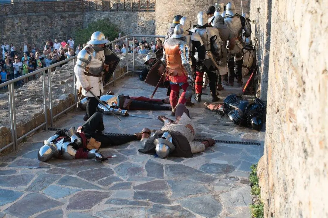 Recreación histórica de los Irmandiños de 2023 en el Castillo de Ponferrada. Foto: Cedida El Bierzo Digital / Enrique Ramón
