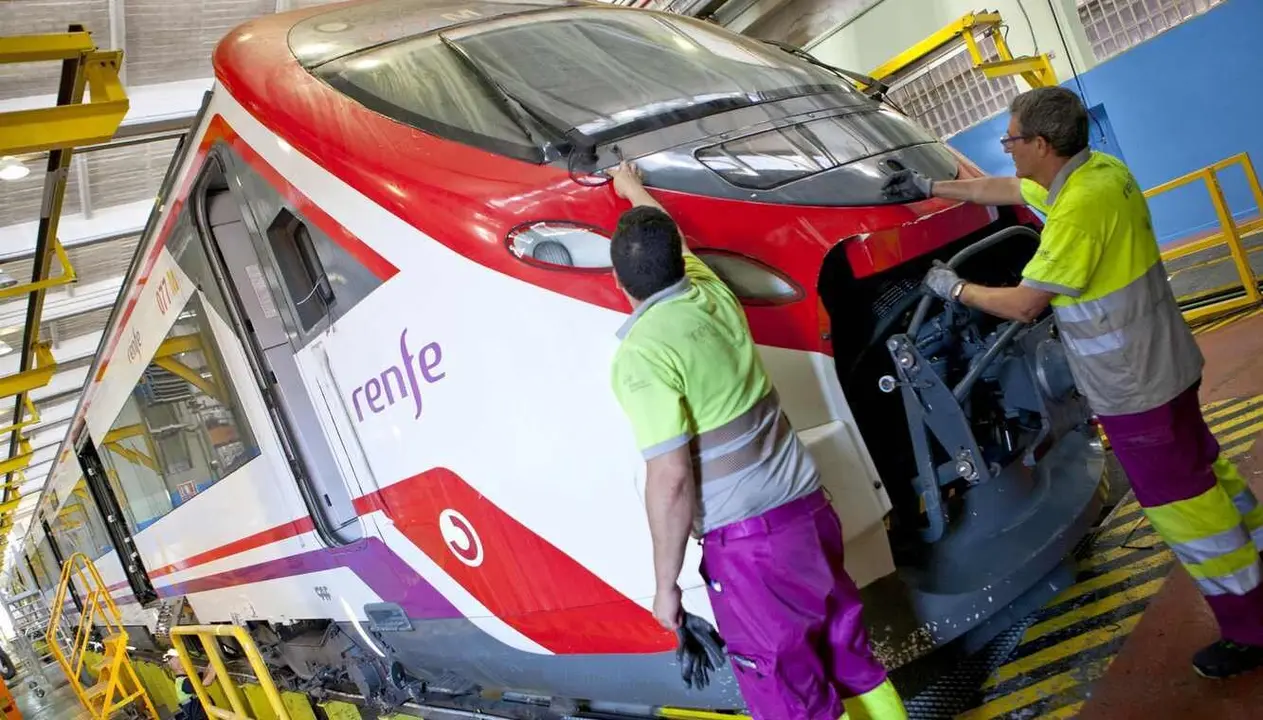 Óscar Puente anuncia una inversión milmillonaria en talleres de Renfe y deja a León en segundo plano.