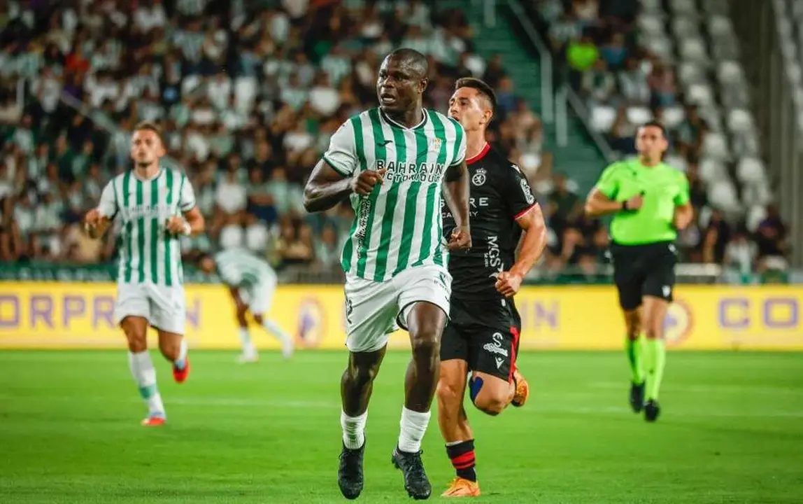 Manu Justo, en un lance del partido.