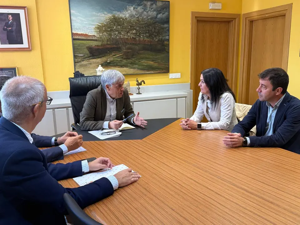 reunión alcaldesa y junta