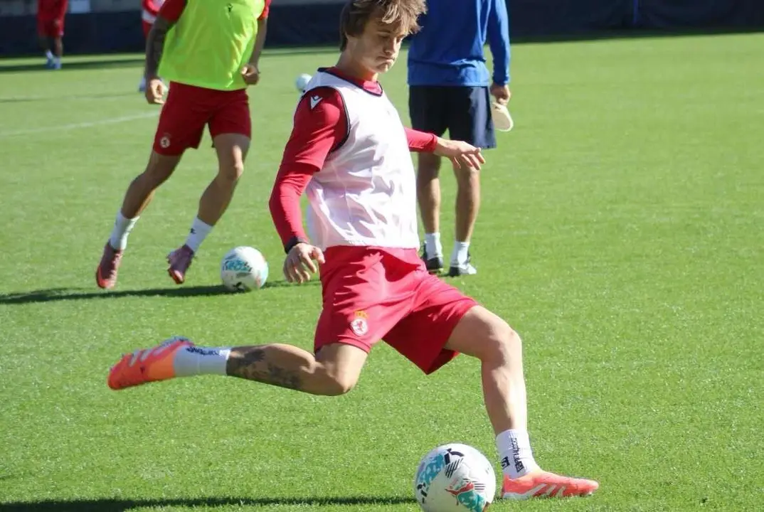 Yayo, durante un entrenamiento con la Cultural.